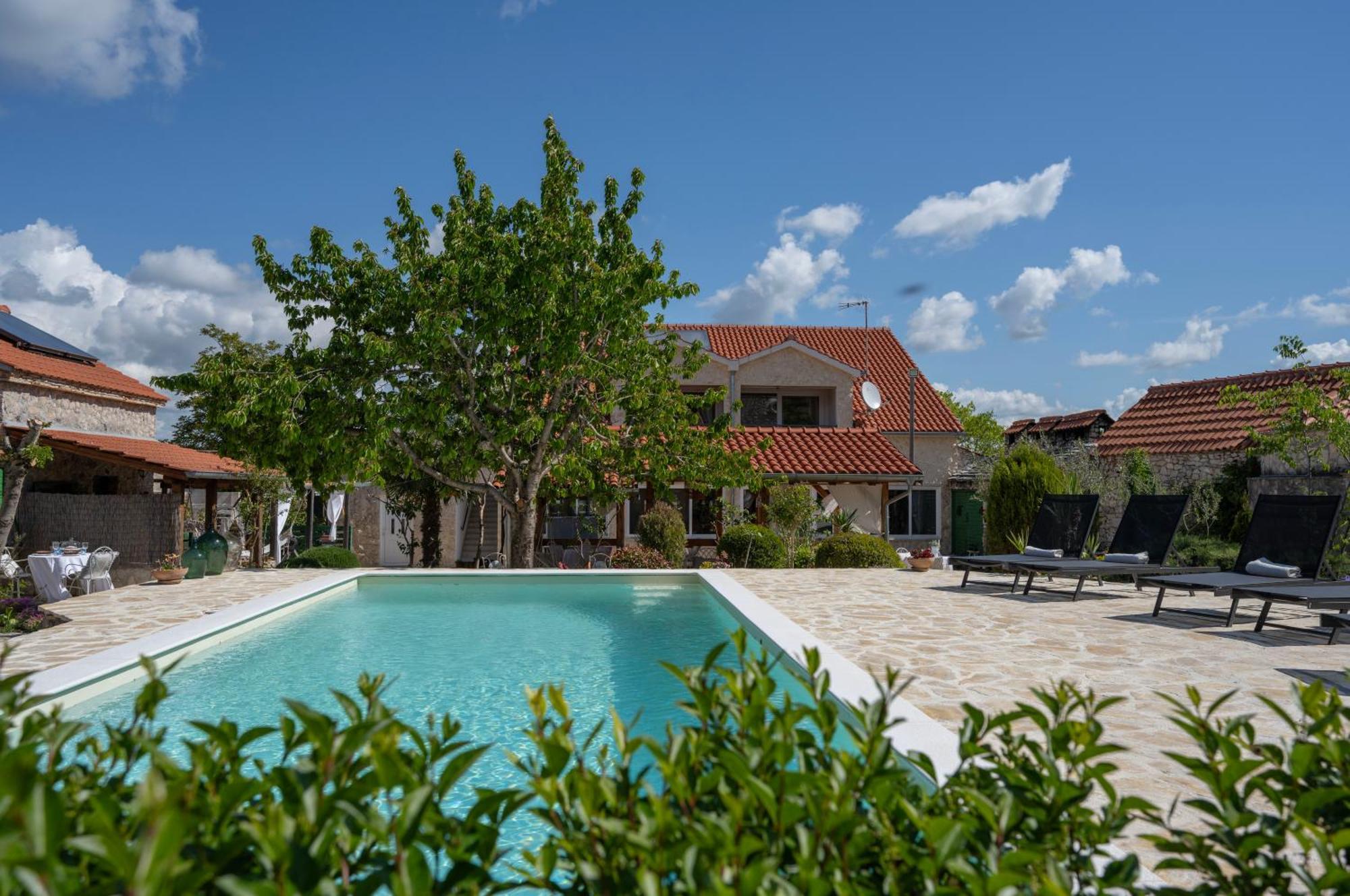 Kalpic Suites & Villa Lozovac Εξωτερικό φωτογραφία